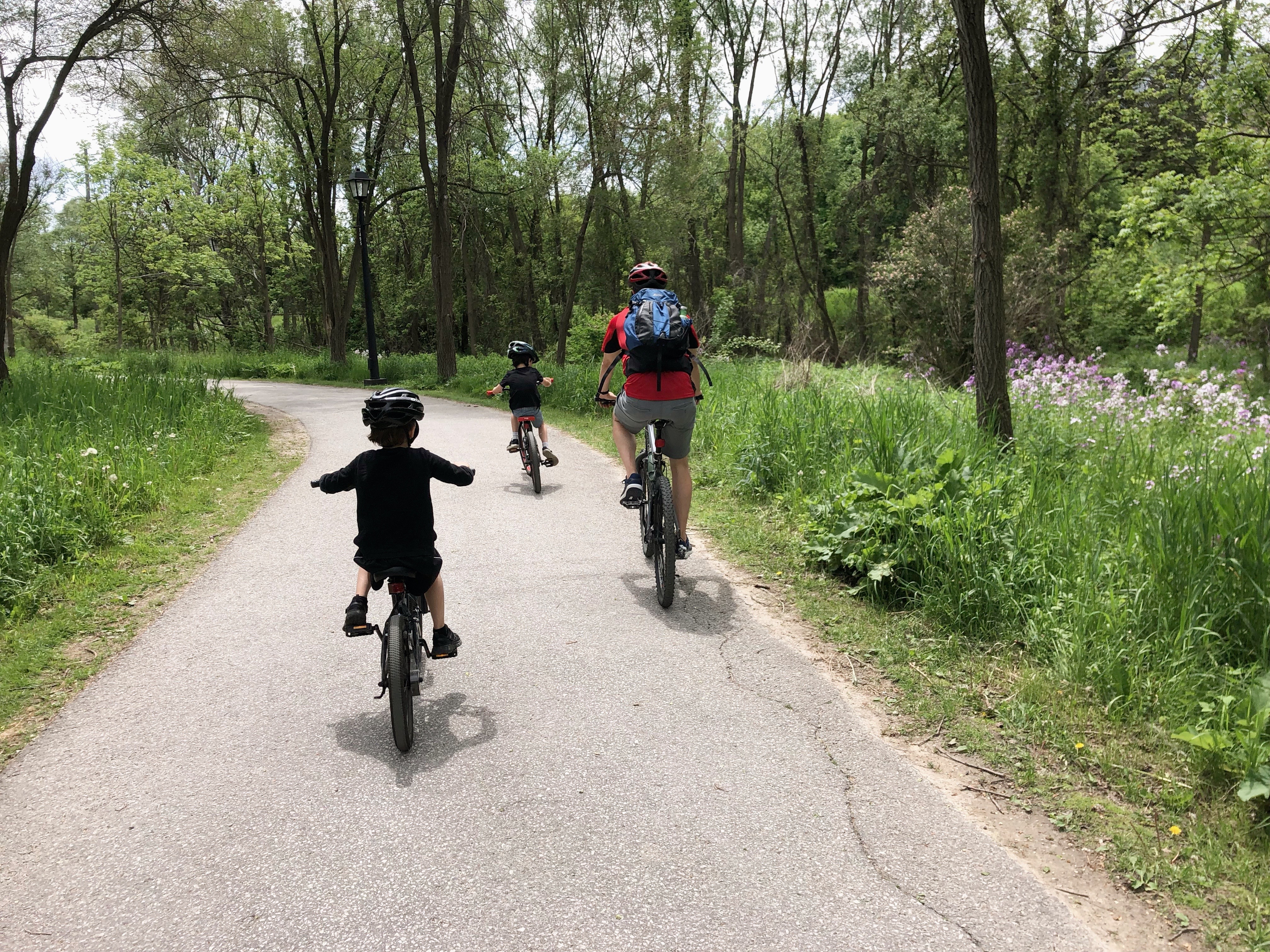 How to Drive Less in the Suburbs · Sustainable in the Suburbs
